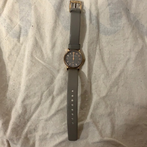 ✨SOLD✨ Marc Jacobs Watch - Picture 2 of 3